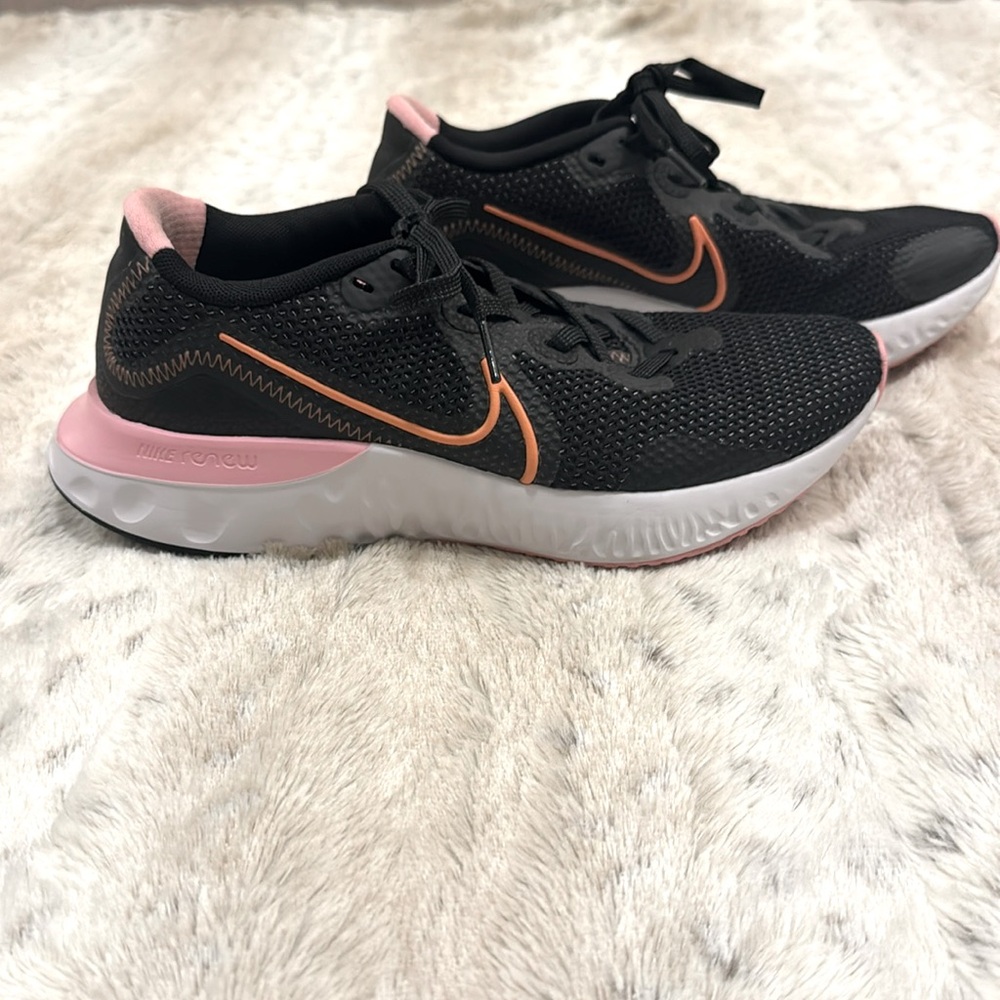 Nike renew
